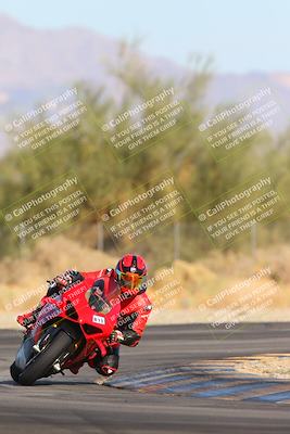 media/Dec-05-2024-Racers Edge (Thu) [[e102e0690b]]/3-B Group/Session 4 Turn 2/